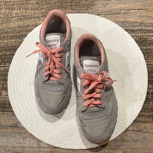 Saucony Jazz low pro sneakers womens 8